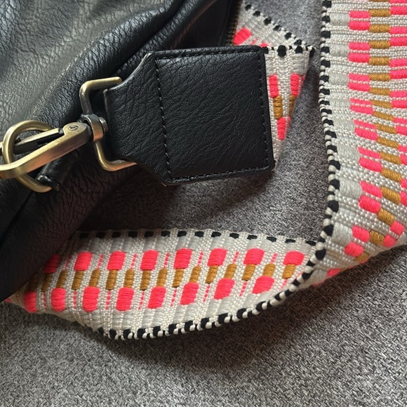 Anthropologie urban originals sling bag - Picture 6 of 6